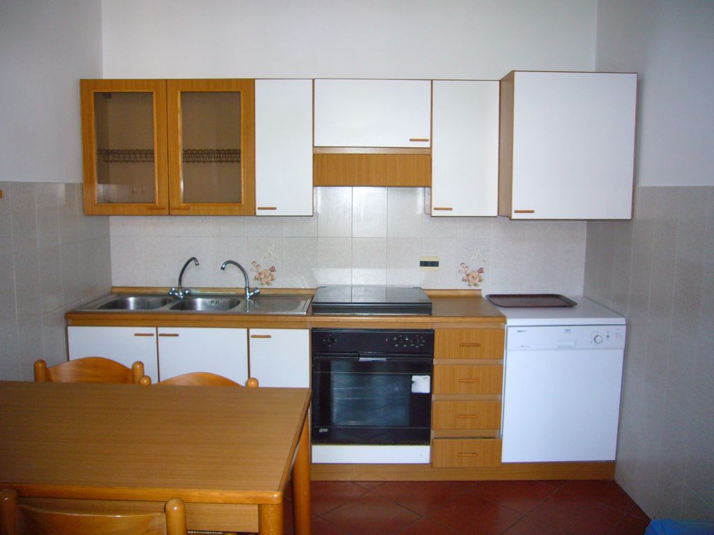 Casa indipendente arredata in affitto a Pietrasanta