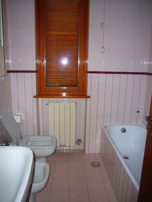 Casa indipendente arredata in affitto a Pietrasanta