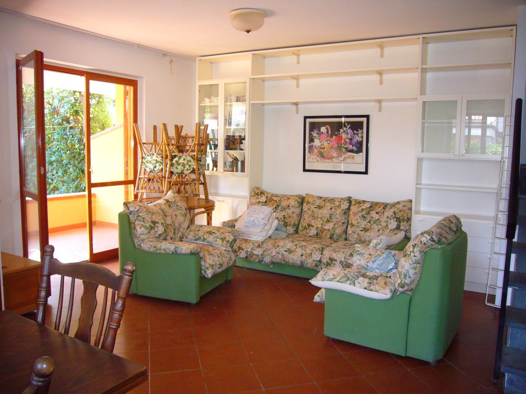 Casa indipendente arredata in affitto a Pietrasanta