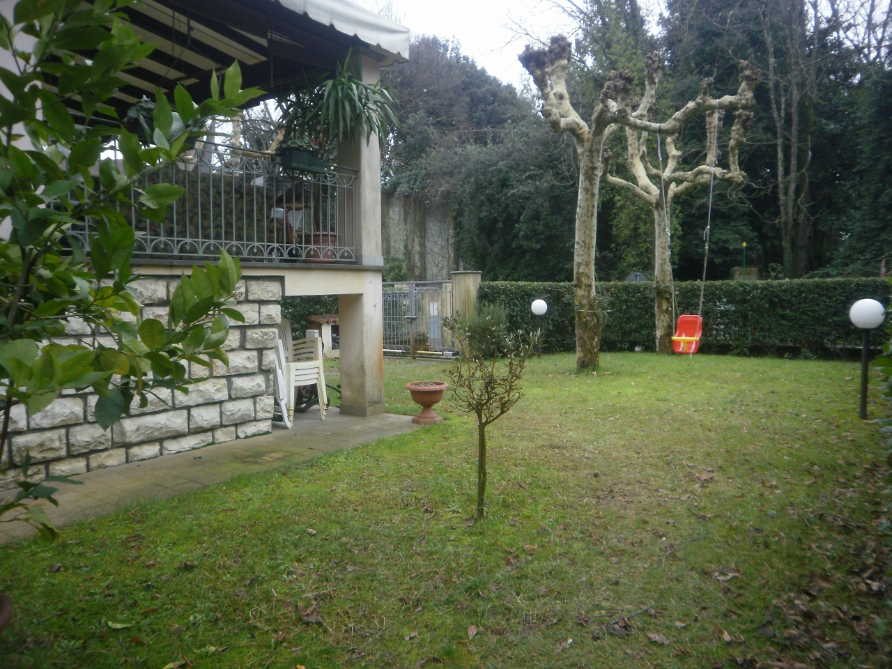 Villa arredata in affitto a Pietrasanta