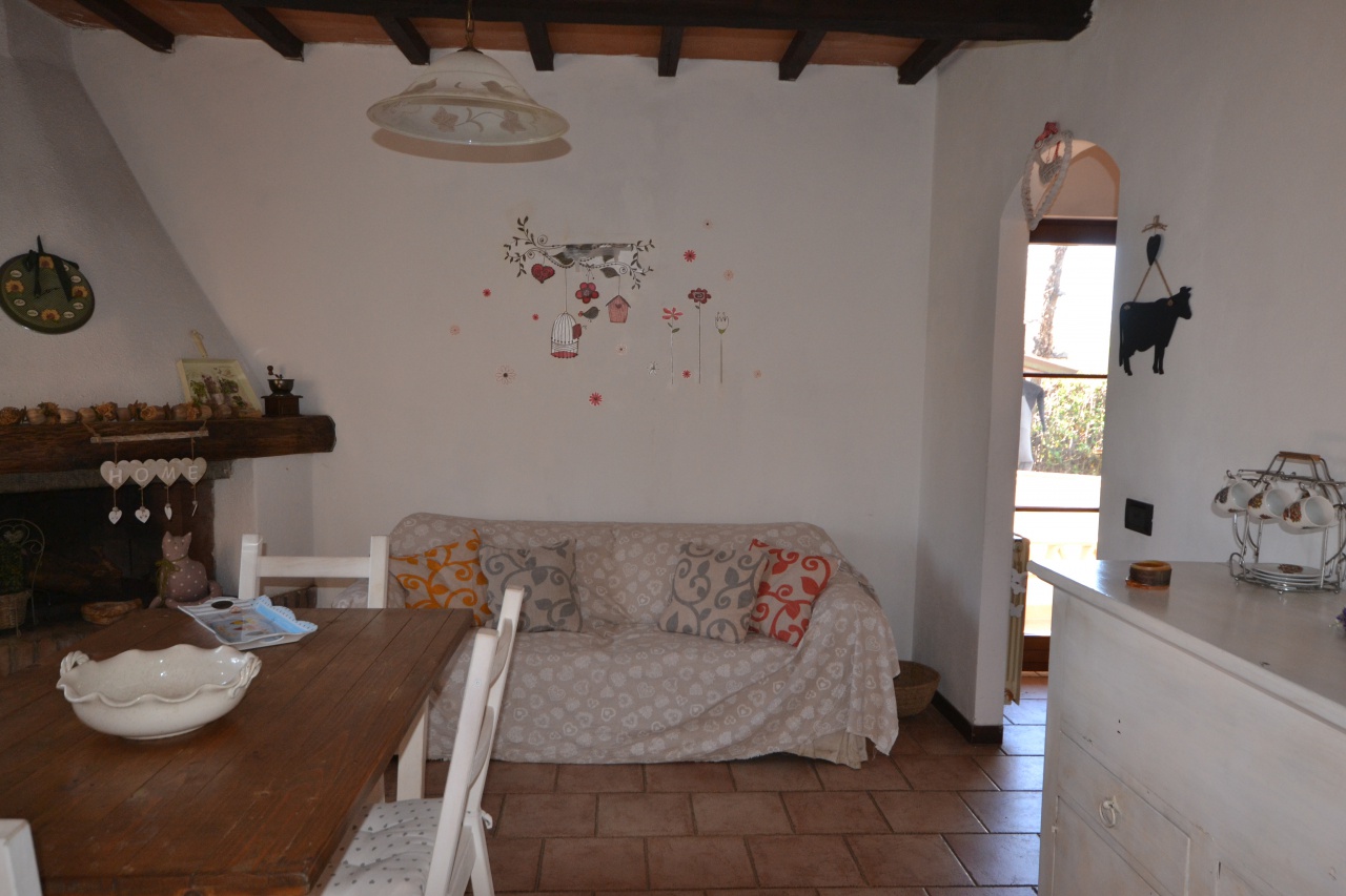 Villa arredata in affitto a Pietrasanta