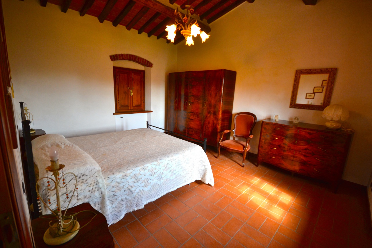 Rustico con giardino a Pietrasanta