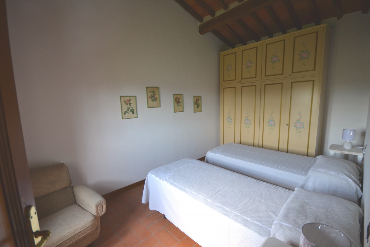 Rustico con giardino a Pietrasanta