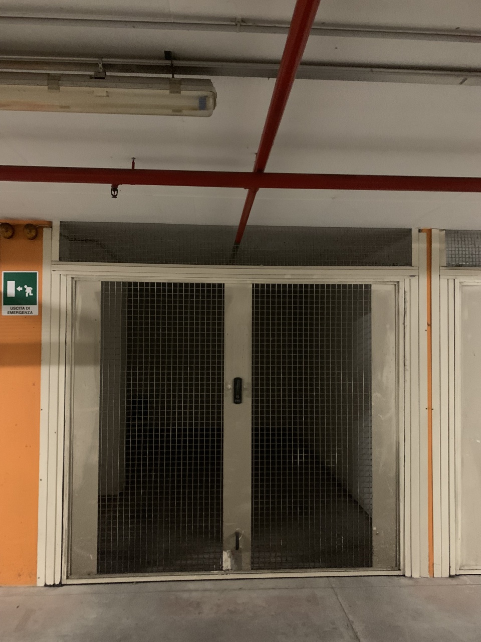 Box/Garage 15mq con box a Pietrasanta