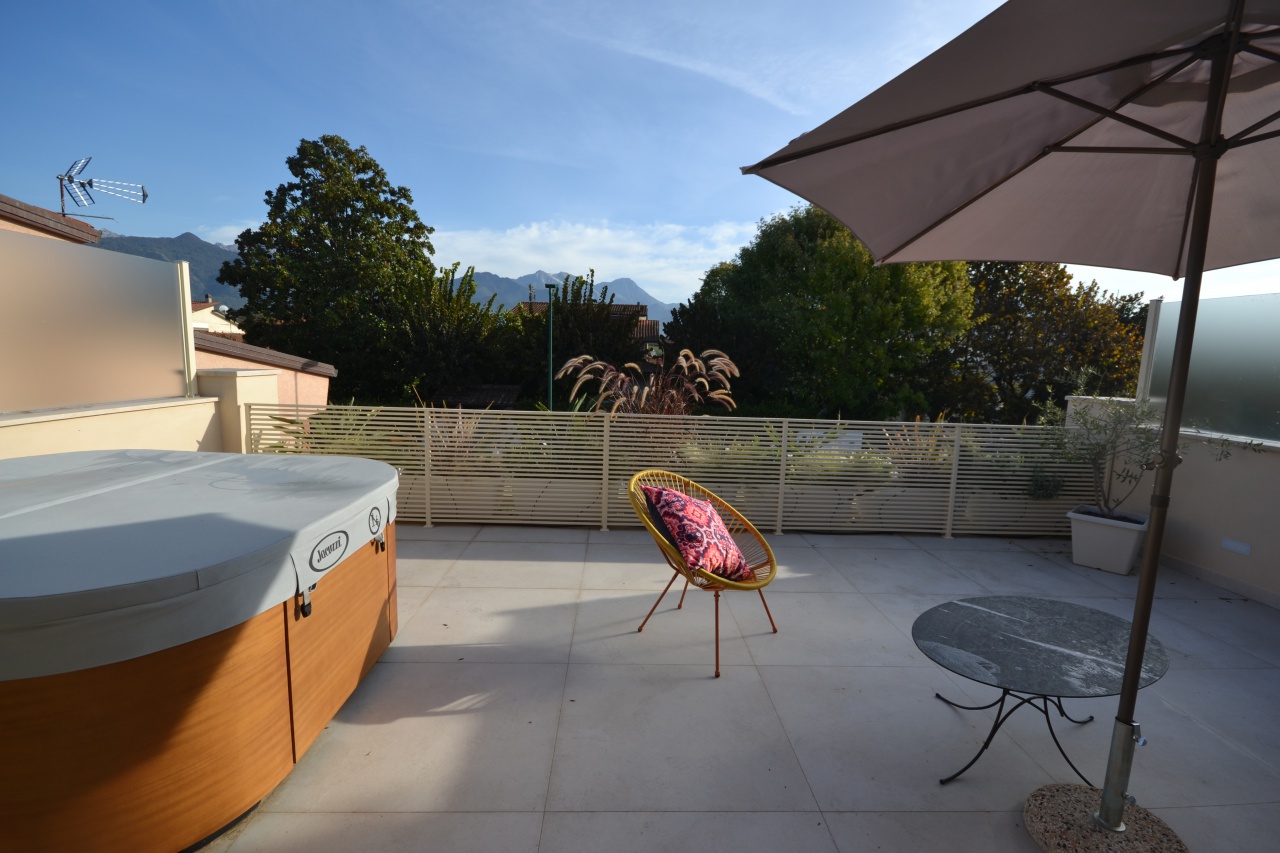 Villa arredata in affitto a Forte dei Marmi