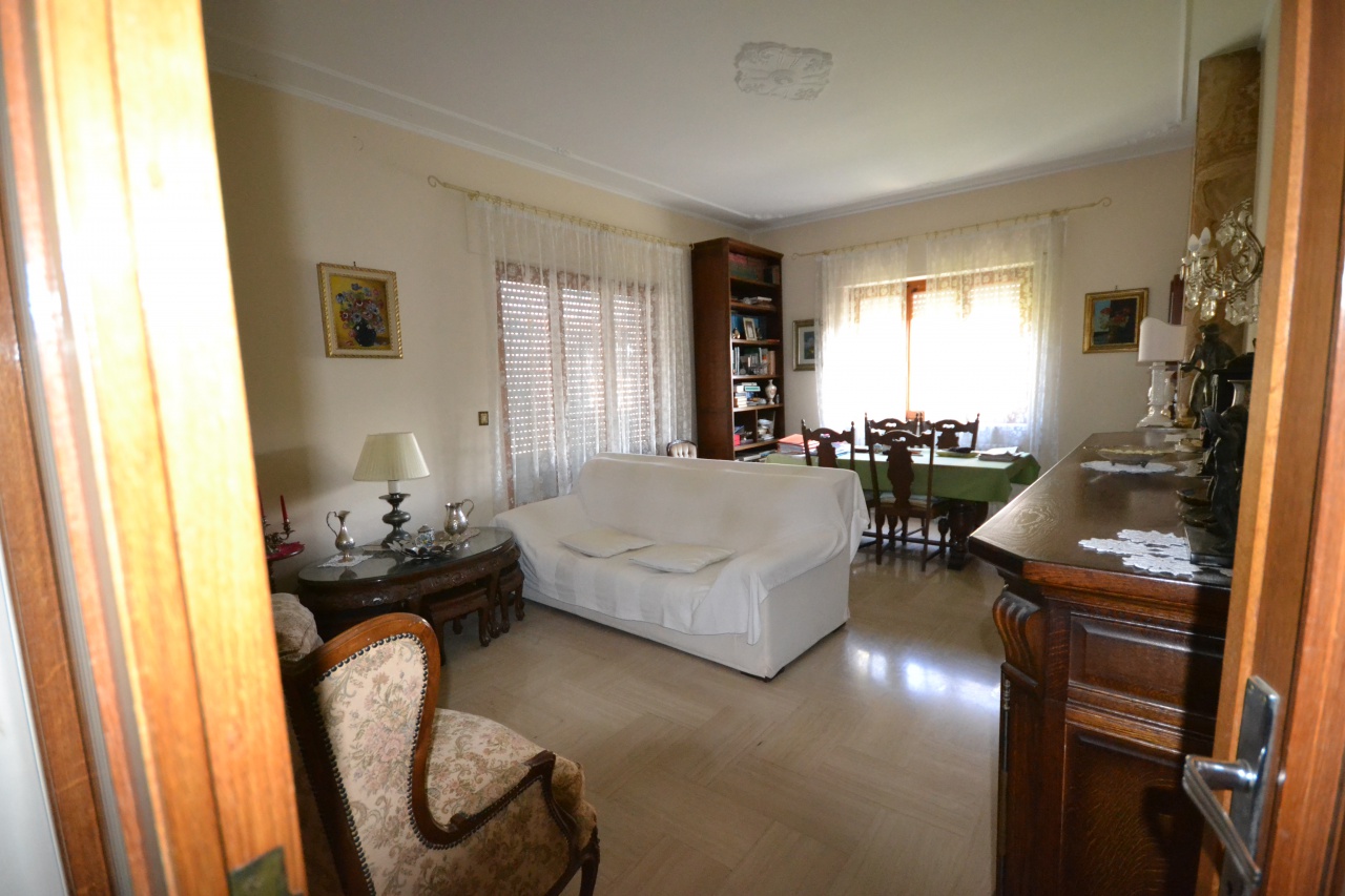 Casa indipendente con terrazzo a Pietrasanta