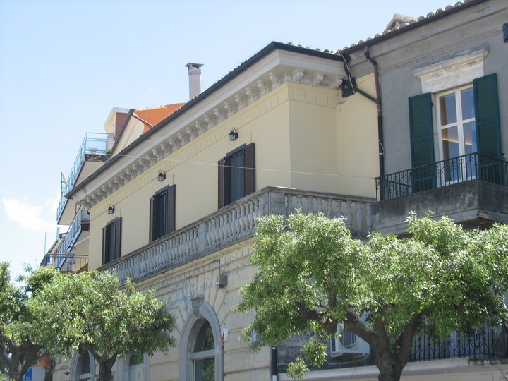 Appartamento con terrazzo, Pianella centro