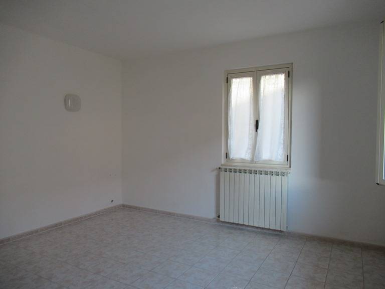 Locale commerciale in affitto a Pescara, Zona Ospedale