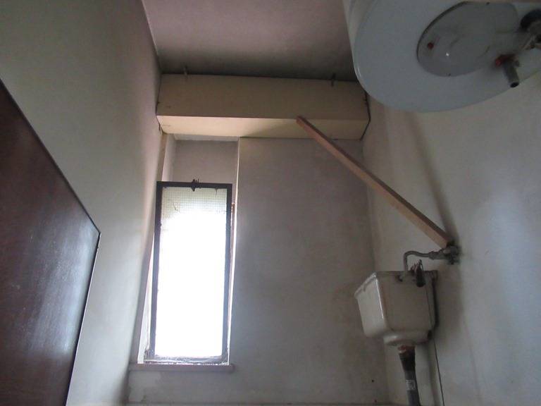 Locale commerciale in vendita a Pescara, Zona Ospedale