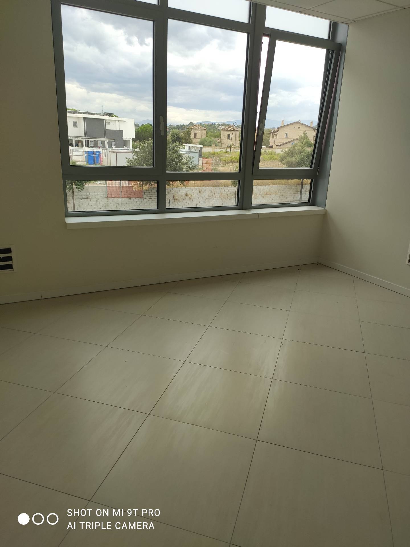 Studio/Ufficio in vendita a Spoltore, Villa Raspa