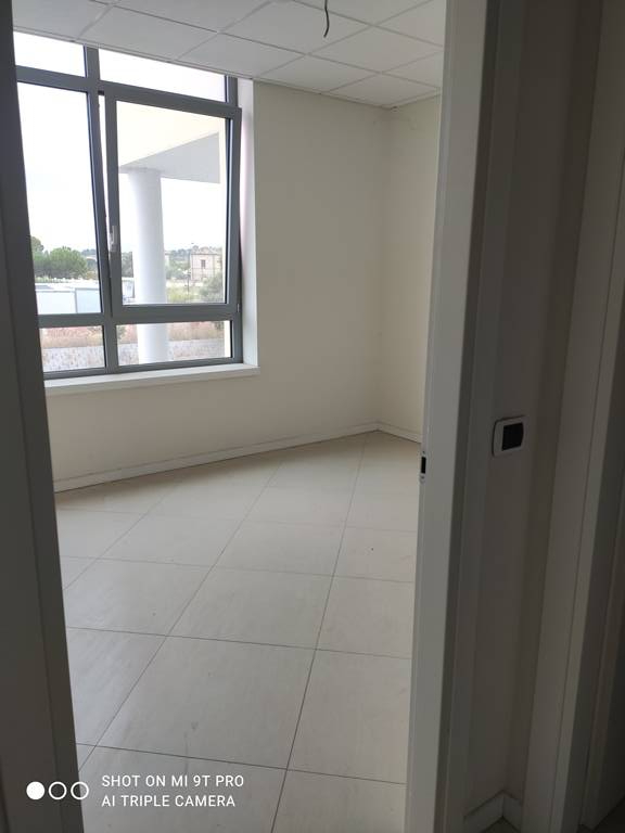 Studio/Ufficio in vendita a Spoltore, Villa Raspa