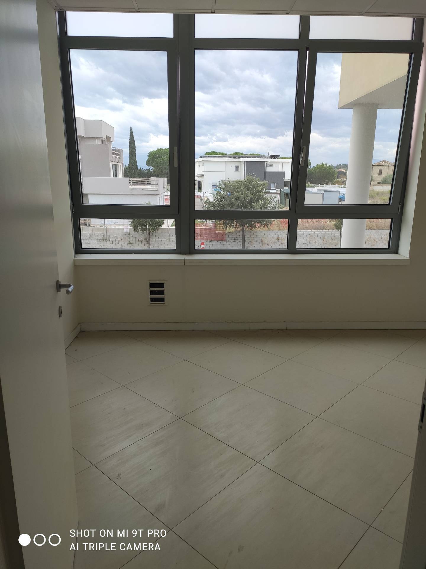 Studio/Ufficio in vendita a Spoltore, Villa Raspa