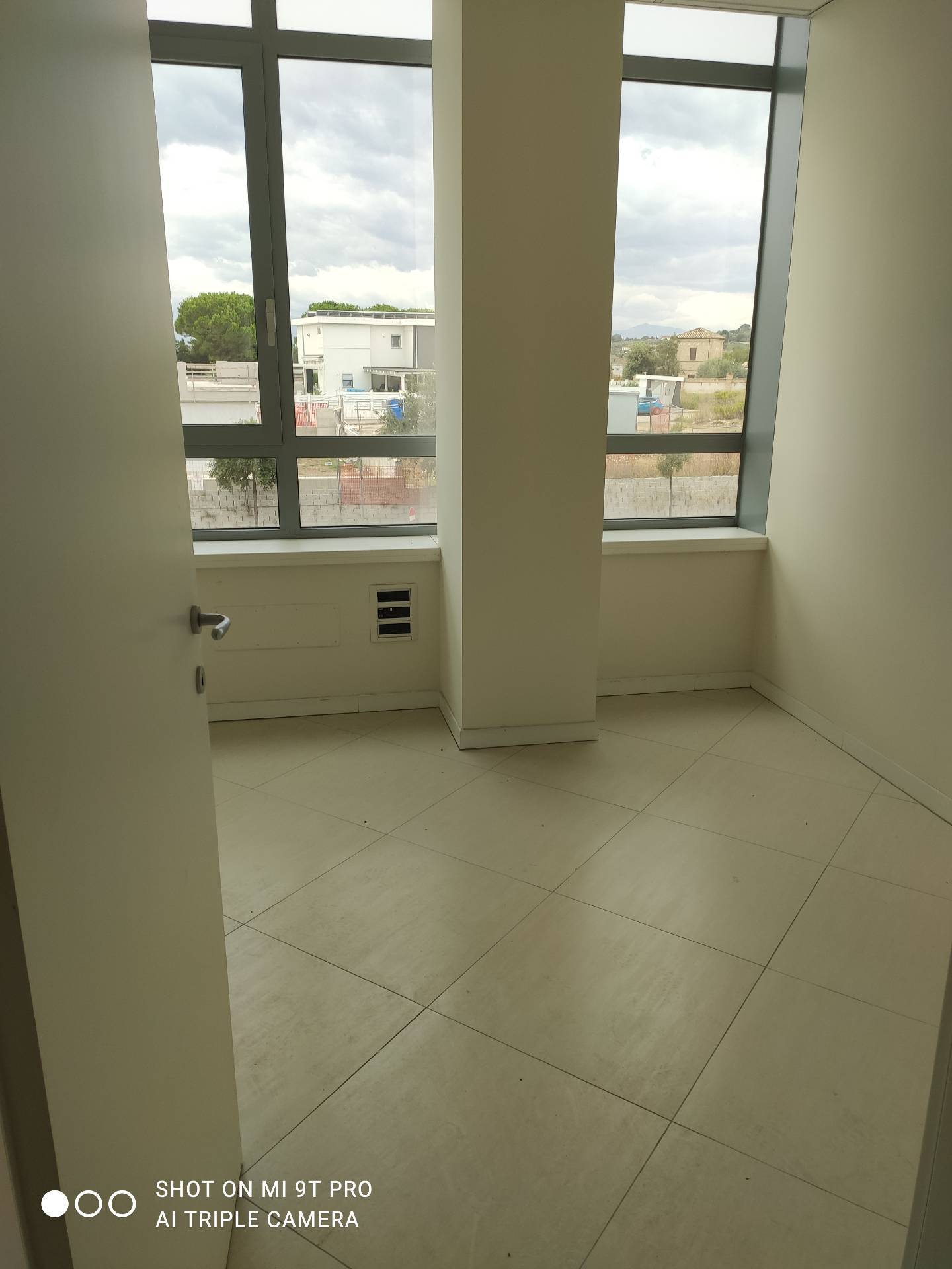 Studio/Ufficio in vendita a Spoltore, Villa Raspa