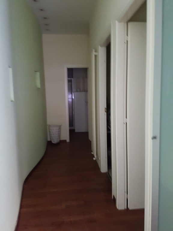 Locale commerciale in vendita a Pescara, Zona Ospedale