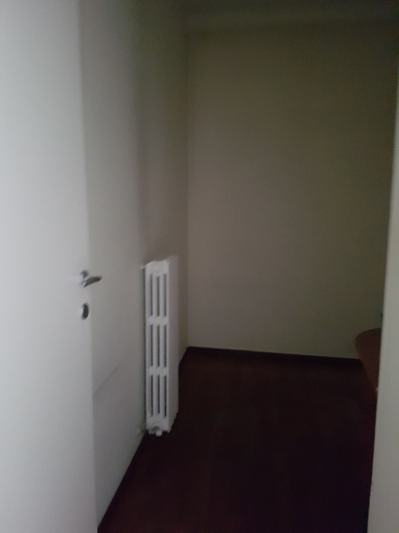 Locale commerciale in vendita a Pescara, Zona Ospedale