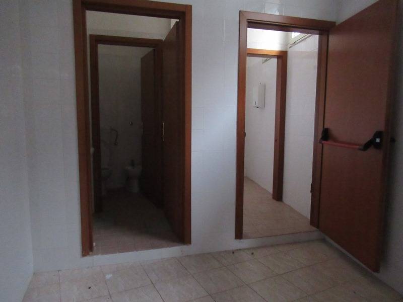 Locale commerciale in affitto a Cepagatti, VILLANOVA