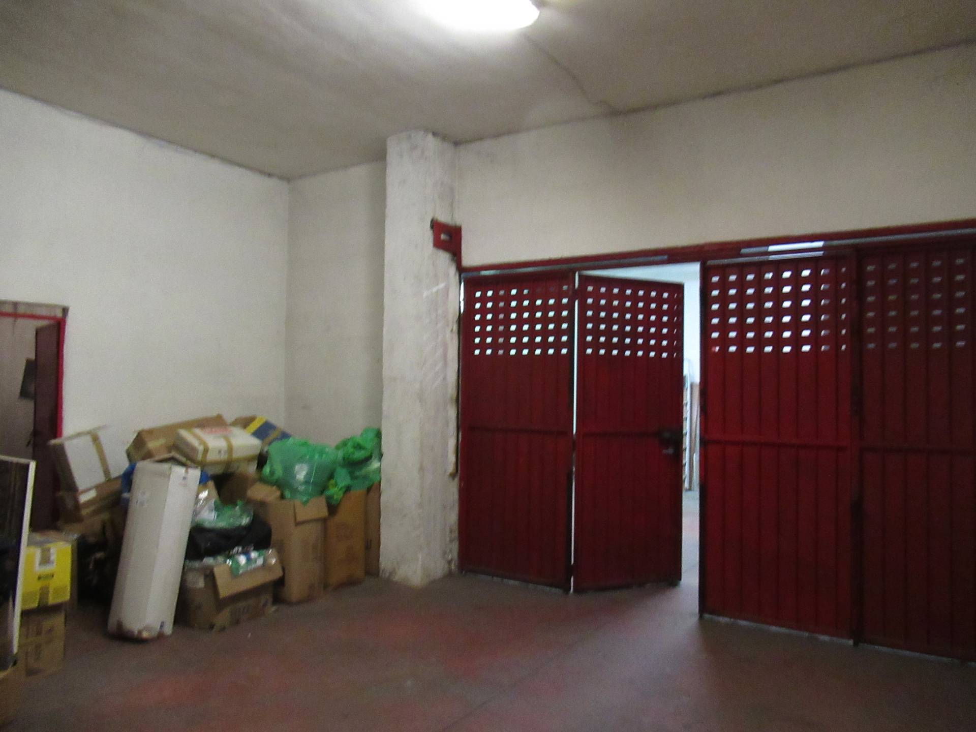 Box o garage in vendita a Pescara, Zona Ospedale