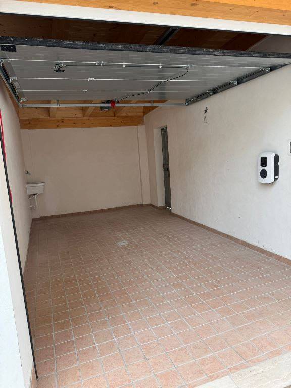 Box o garage in affitto a Pescara, Porta Nuova
