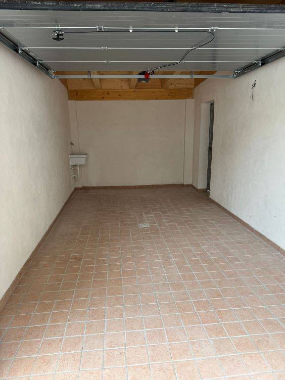 Box o garage in affitto a Pescara, Porta Nuova