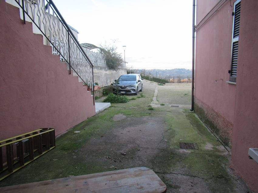 Casa affiancata in vendita a Spoltore, CENTRO