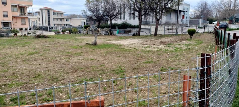 Terreno per attivita industriali-artigianali-commerciali in vendita a Spoltore, Villa Raspa