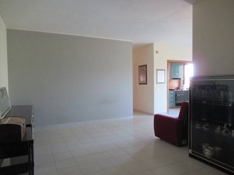 Appartamento in vendita a Pianella, centro
