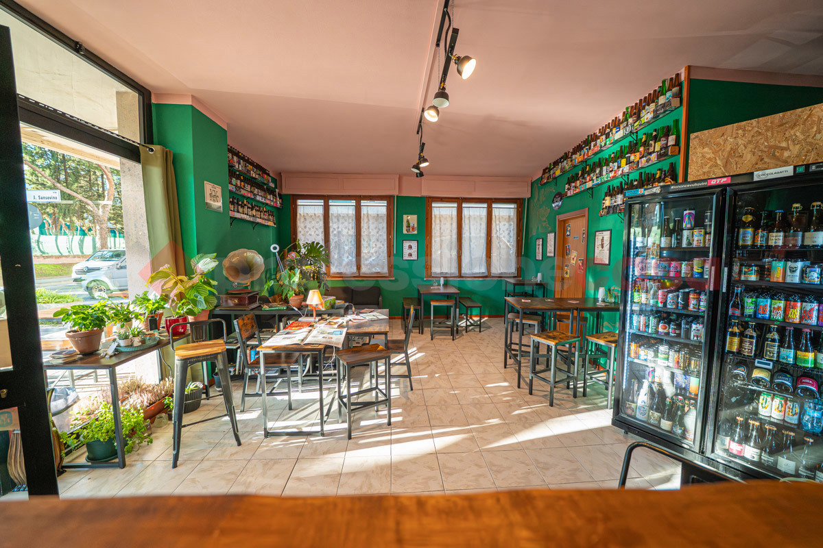 Negozio in vendita a Cecina