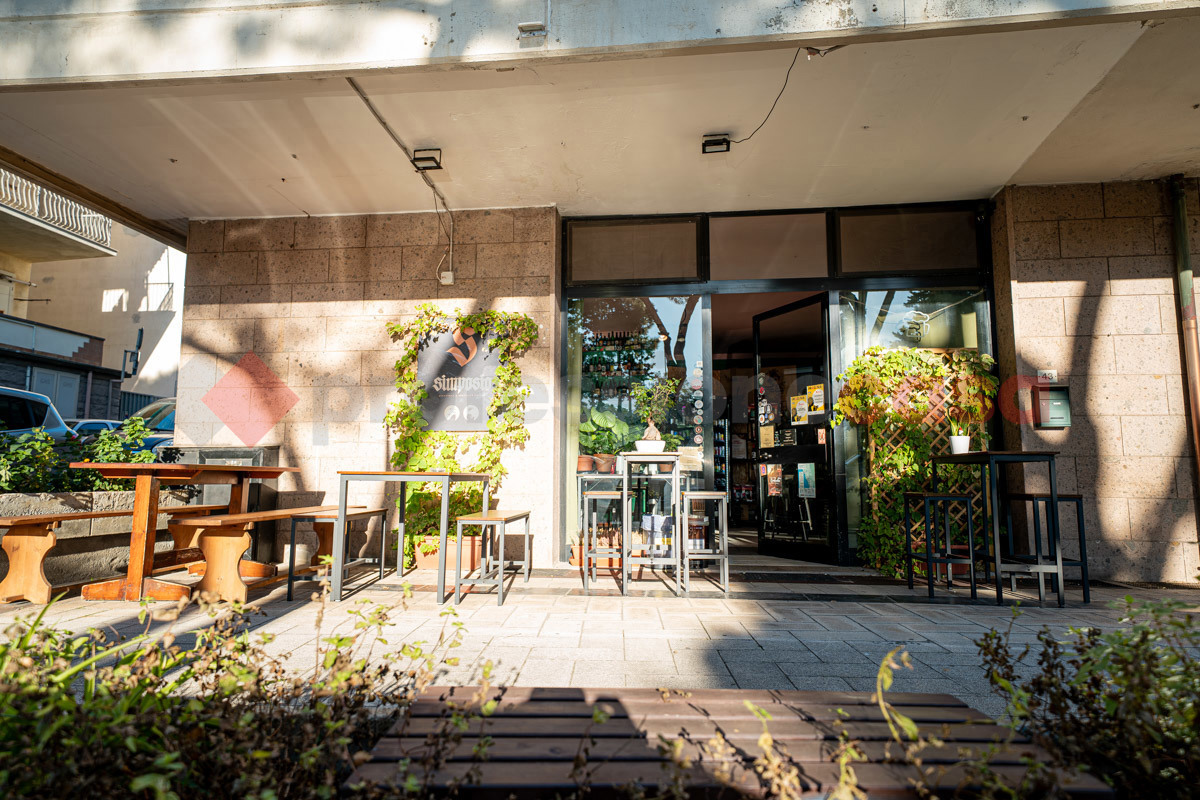 Negozio in vendita a Cecina