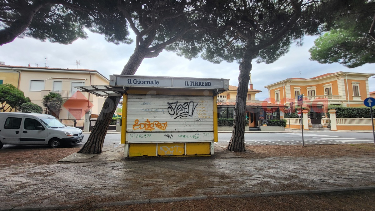 Attivit commerciale Bar e tabacchi in vendita a Cecina