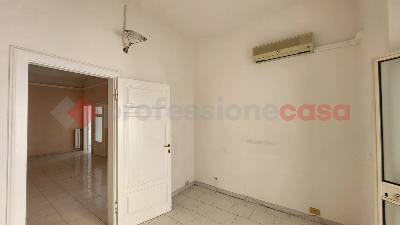 Ufficio in vendita a Cecina