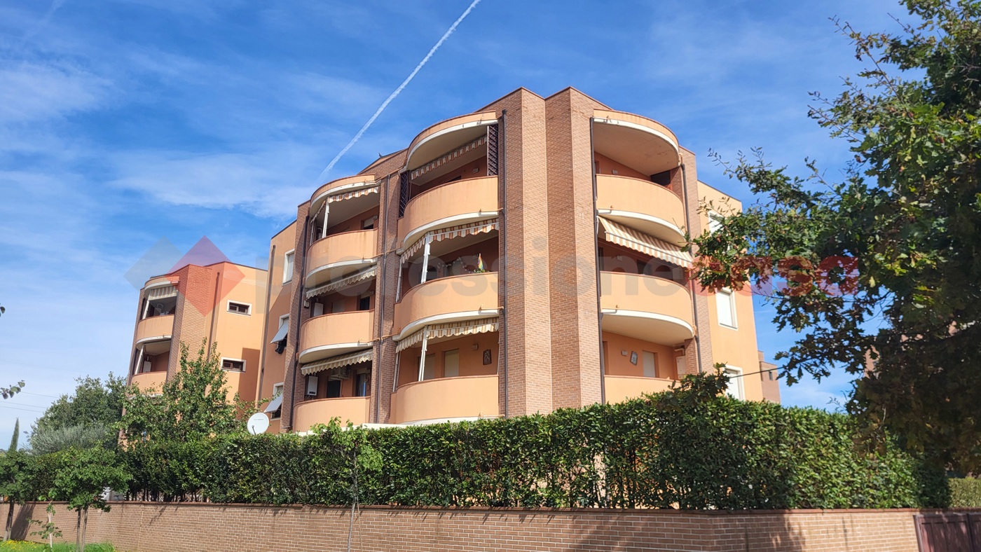 Bilocale in vendita a Cecina