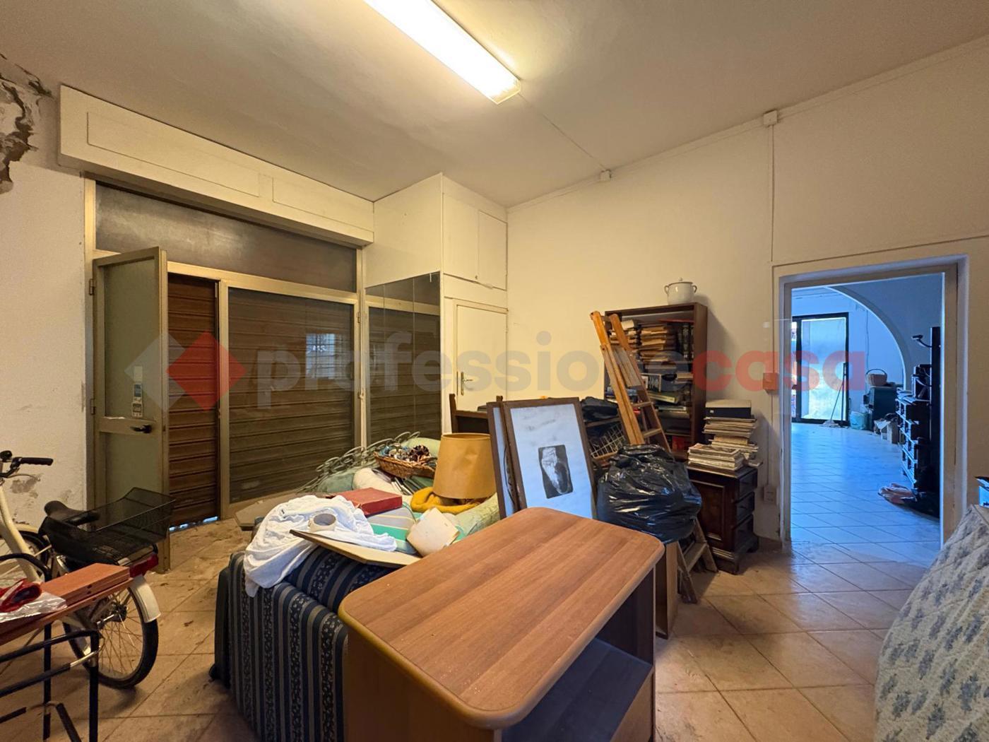 Negozio in affitto a Cecina