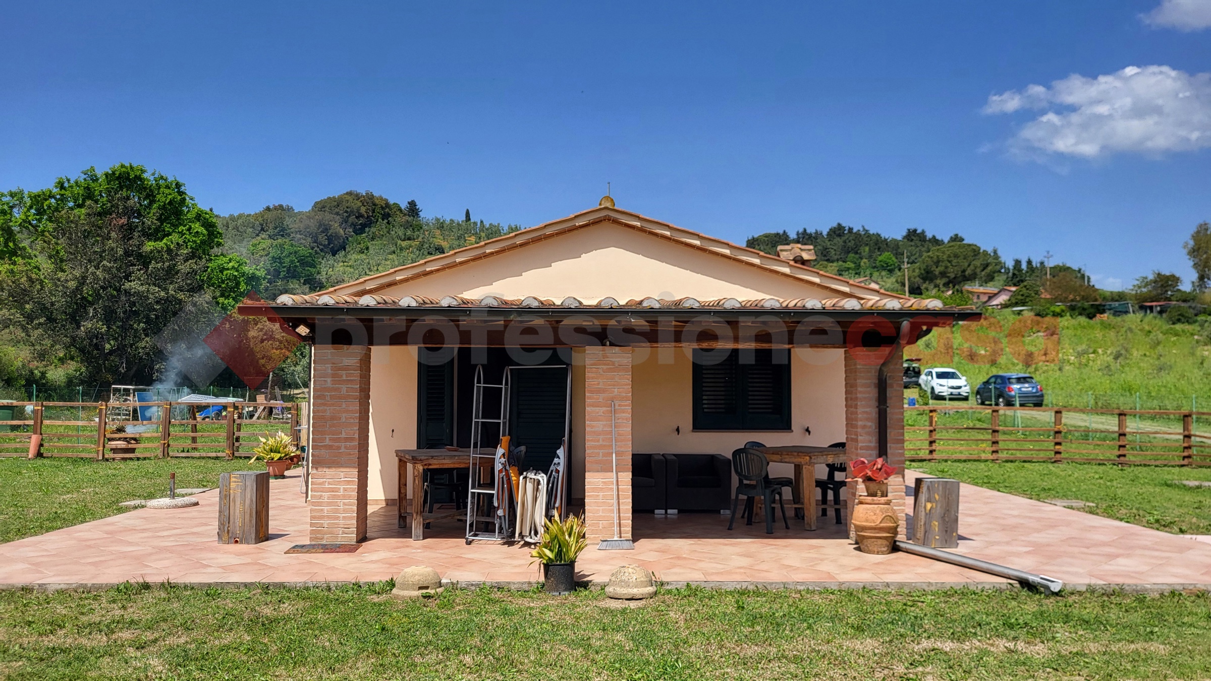 Villa Bifamiliare con giardino a Bibbona