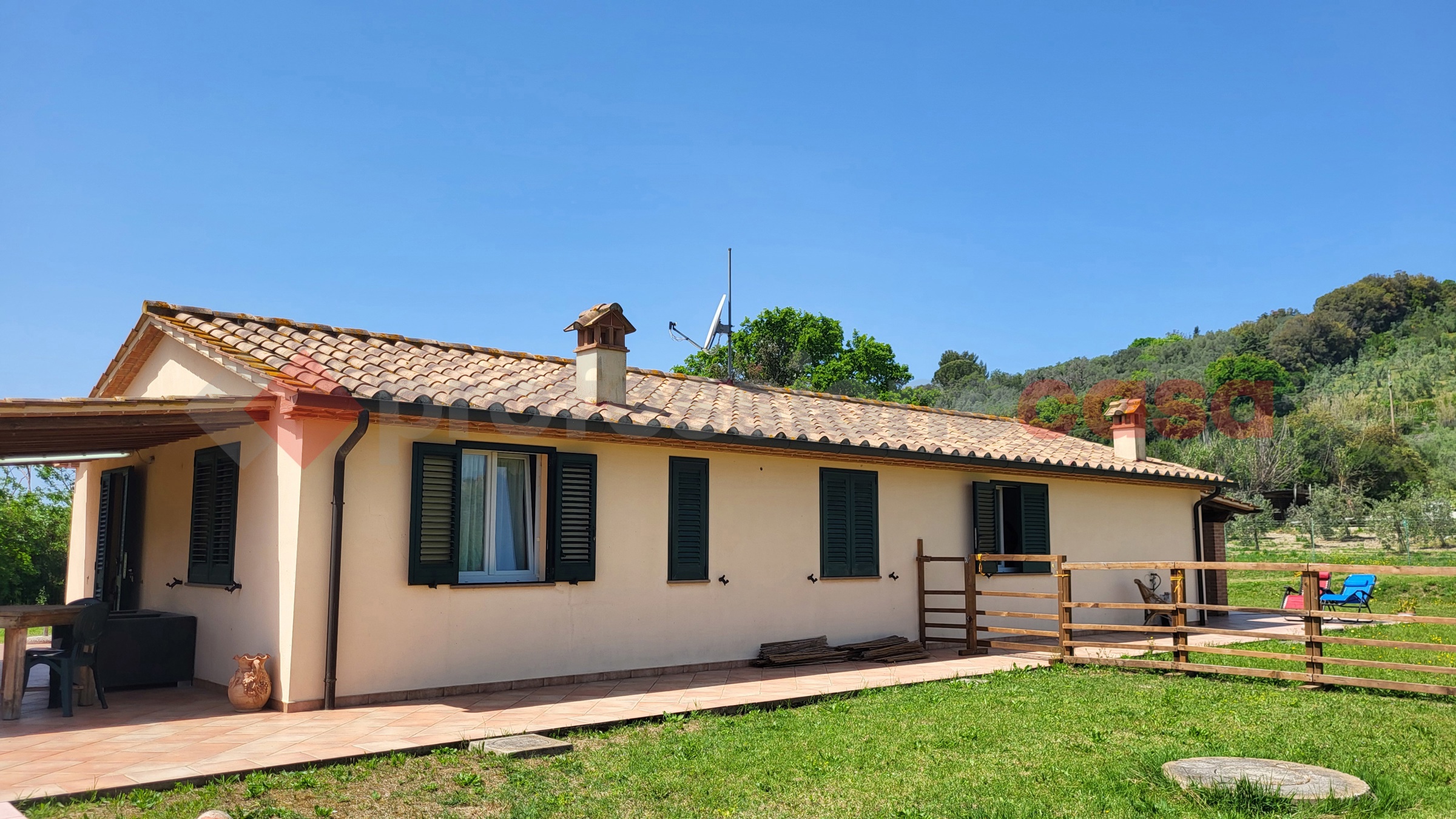 Villa Bifamiliare con giardino a Bibbona