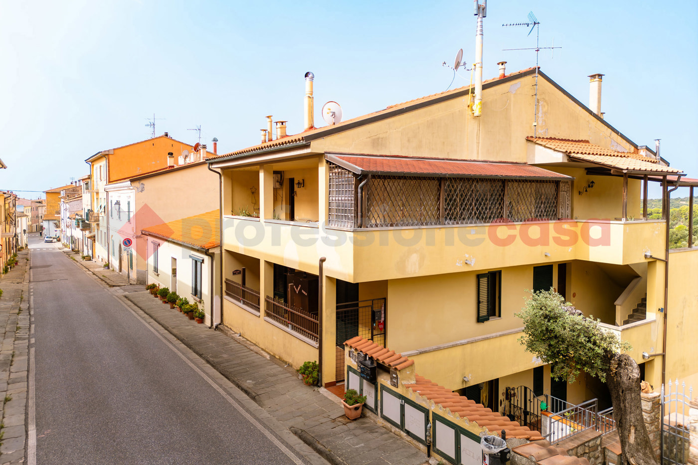 Trilocale in vendita a Riparbella