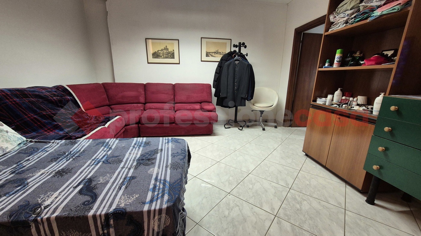 Ufficio in vendita a Cecina