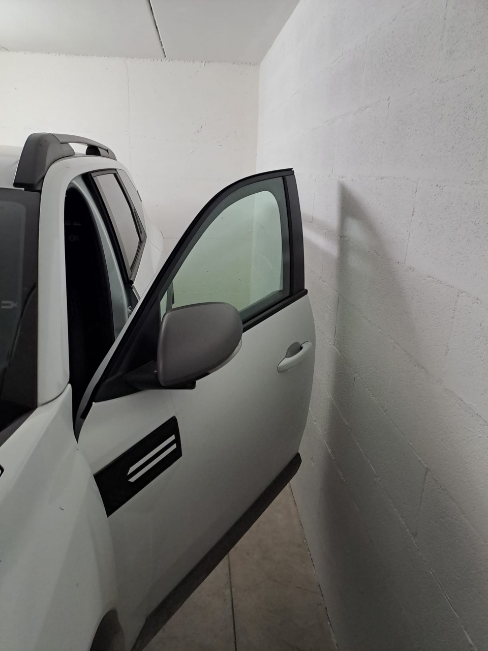 Posto auto coperto con box in via di villa demidoff, Firenze