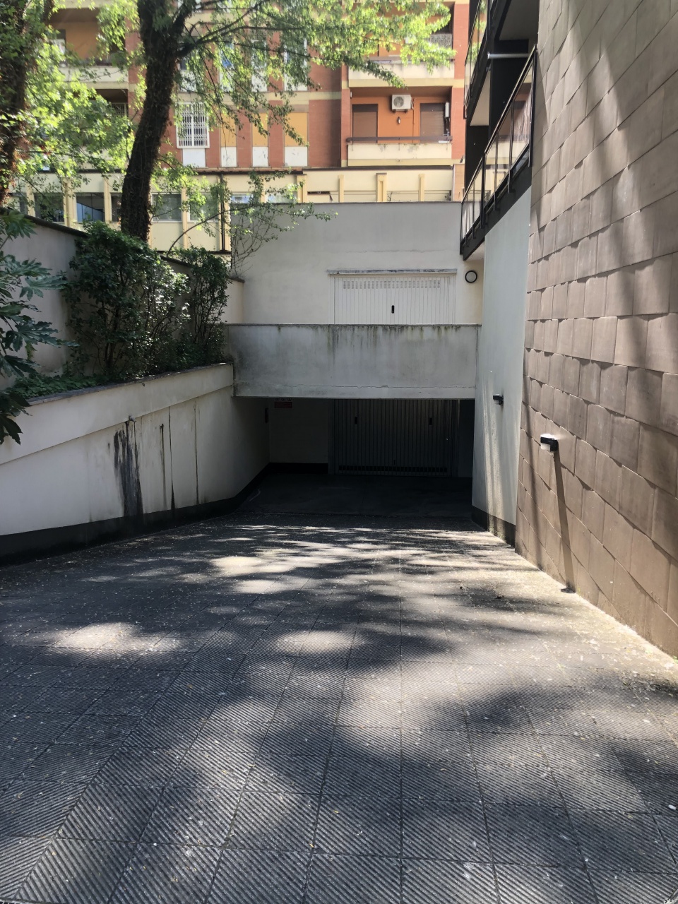 Posto auto coperto con box in via di villa demidoff, Firenze