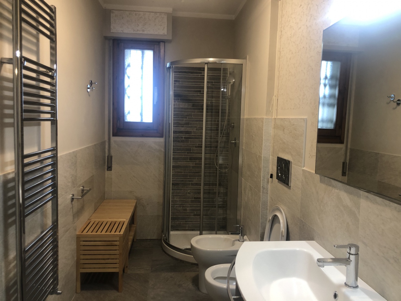 Trilocale arredato in affitto in via del bronzino, Firenze