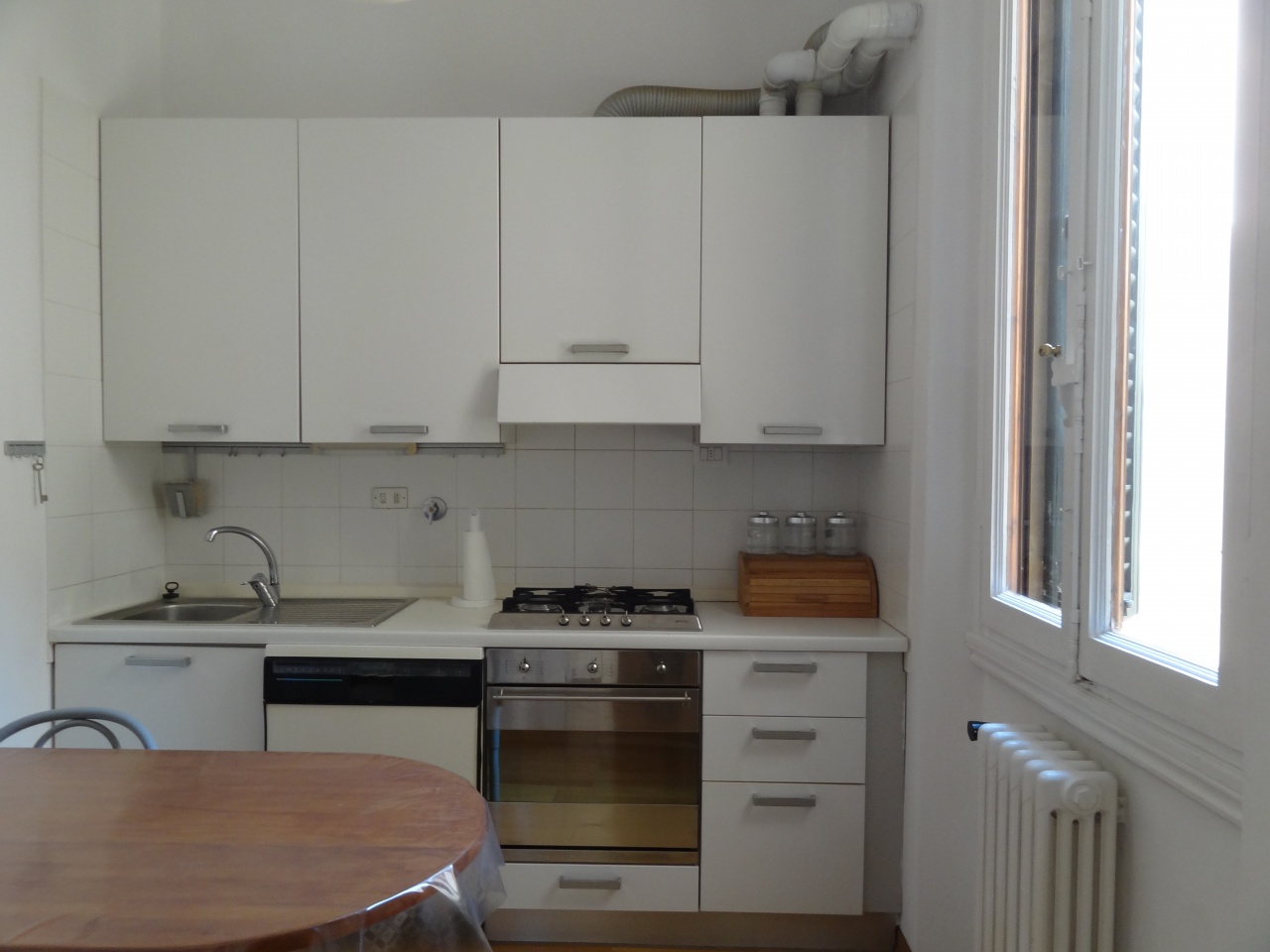 Trilocale arredato in affitto in via arnolfo, Firenze