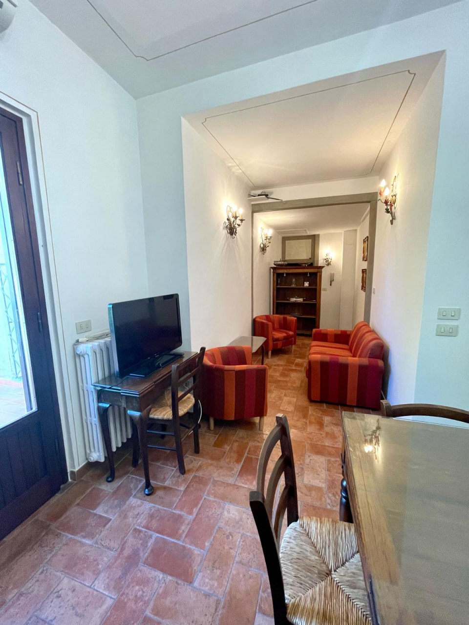 Trilocale arredato in affitto in via alfani, Firenze