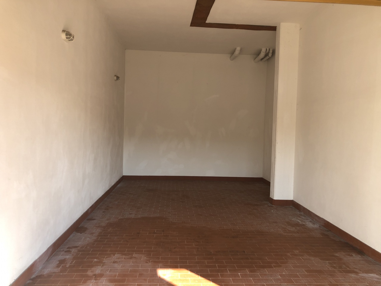 Box/Garage 26mq con box in via reginaldo giuliani, Firenze