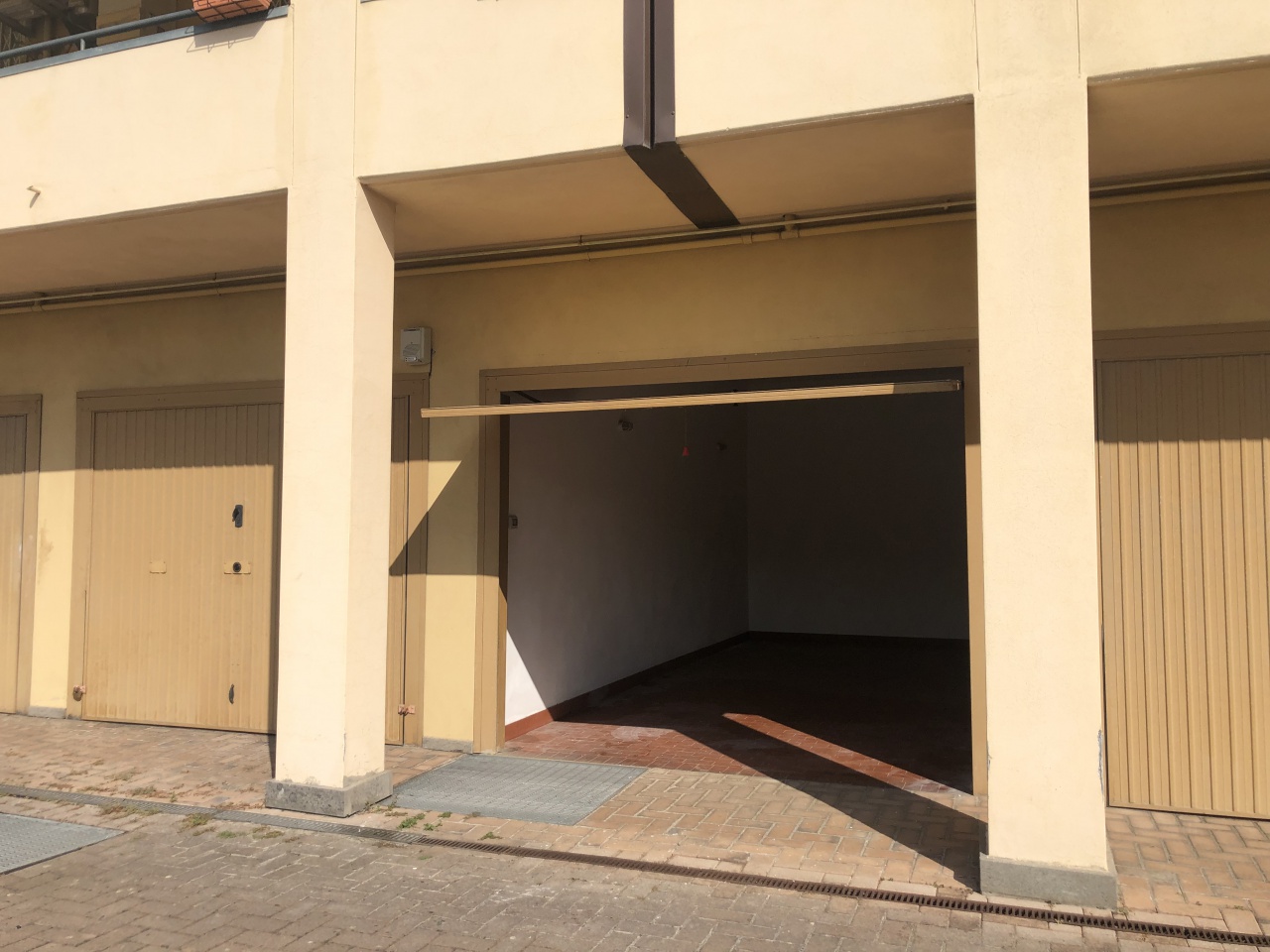 Box/Garage 26mq con box in via reginaldo giuliani, Firenze