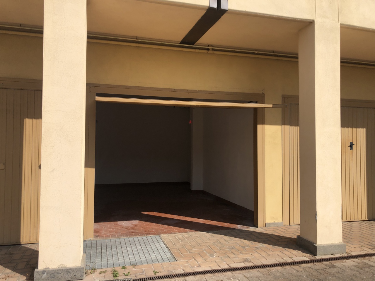 Box/Garage 26mq con box in via reginaldo giuliani, Firenze