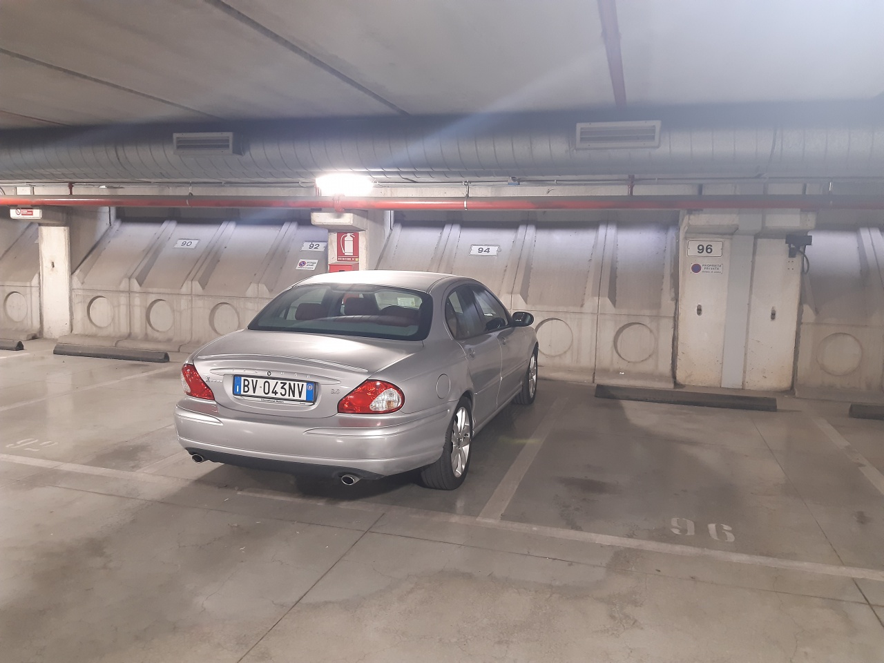 Posto auto coperto in vendita in stazione s.m.n., Firenze
