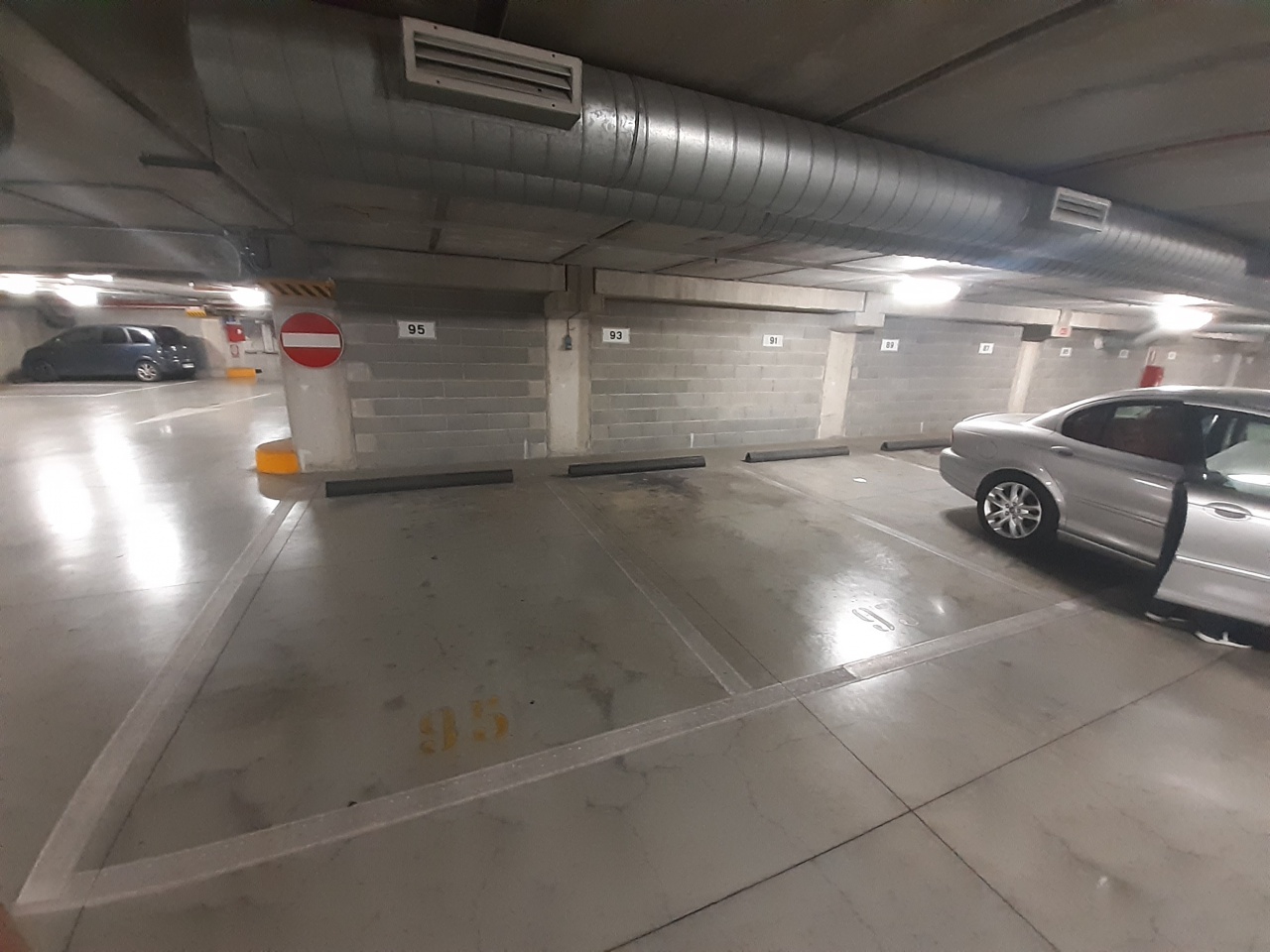 Posto auto coperto in vendita in stazione s.m.n., Firenze