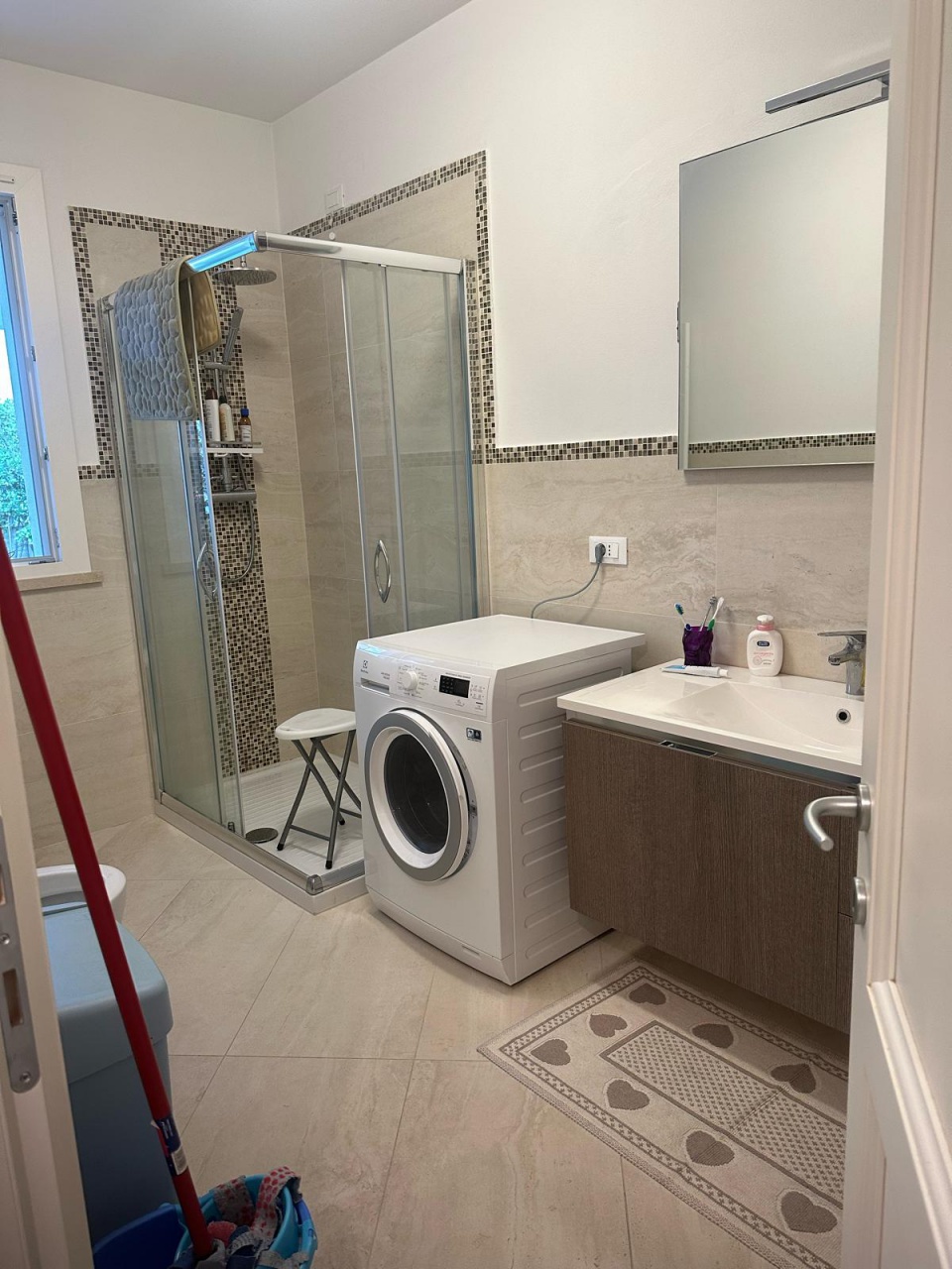 Villa con giardino a Montignoso