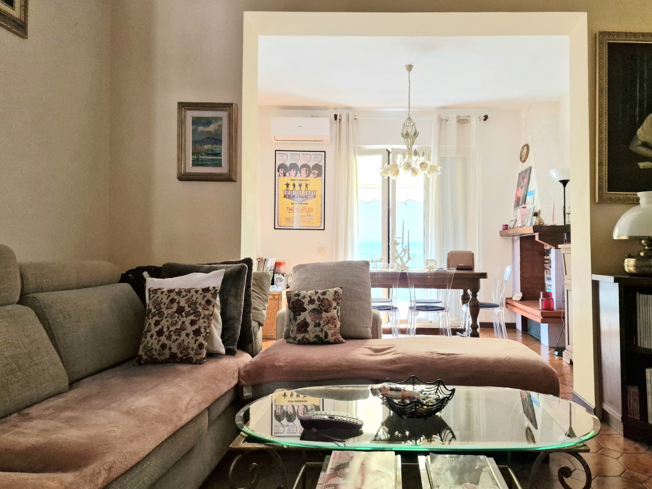 Appartamento con terrazzo a Massa