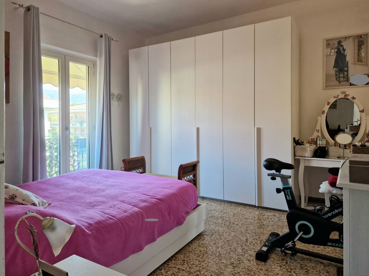 Appartamento con terrazzo a Massa