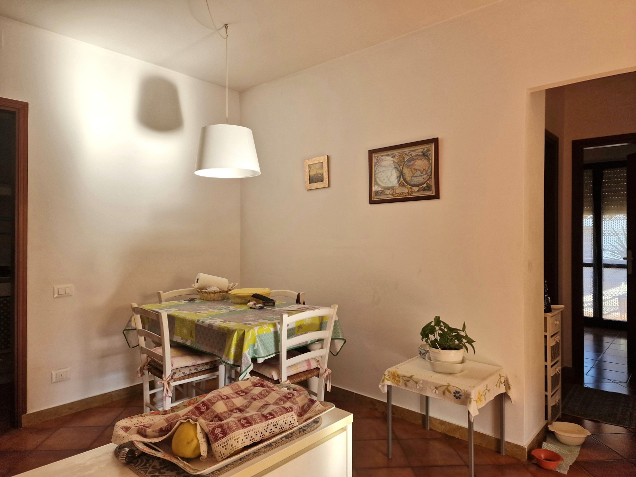 Trilocale con terrazzo a Massa